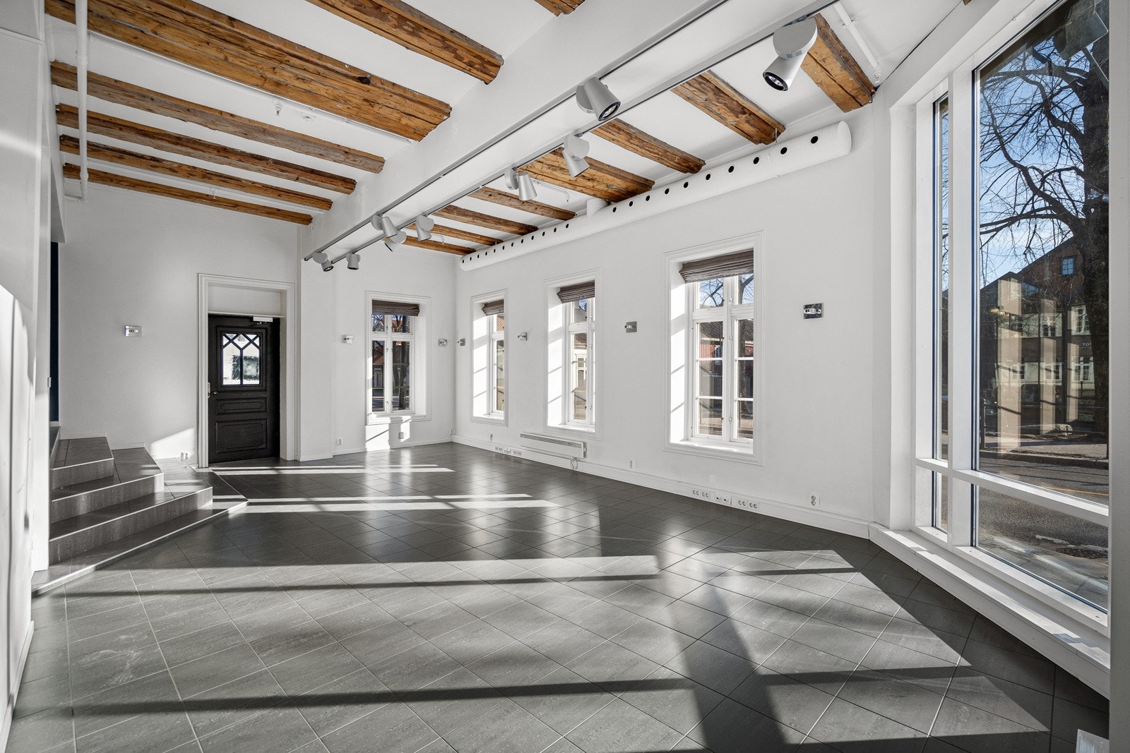 Store og luftige lokaler Galleribilde