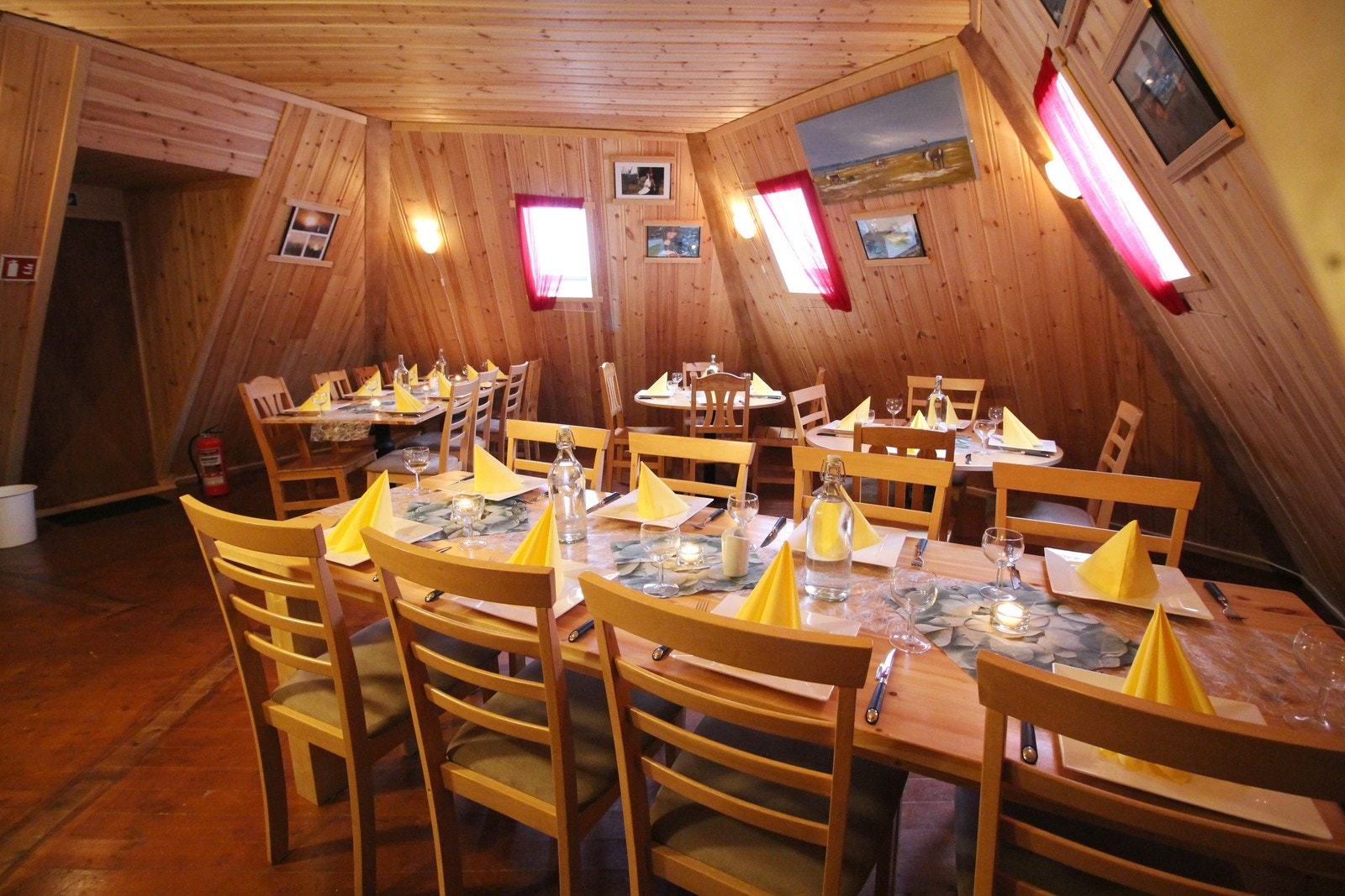 Serveringslokale, alt av løsøre og driftstilbehør medfølger Galleribilde