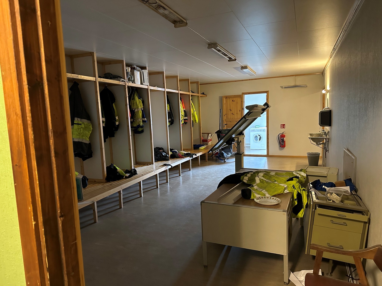 Garderobe brannstasjon Galleribilde