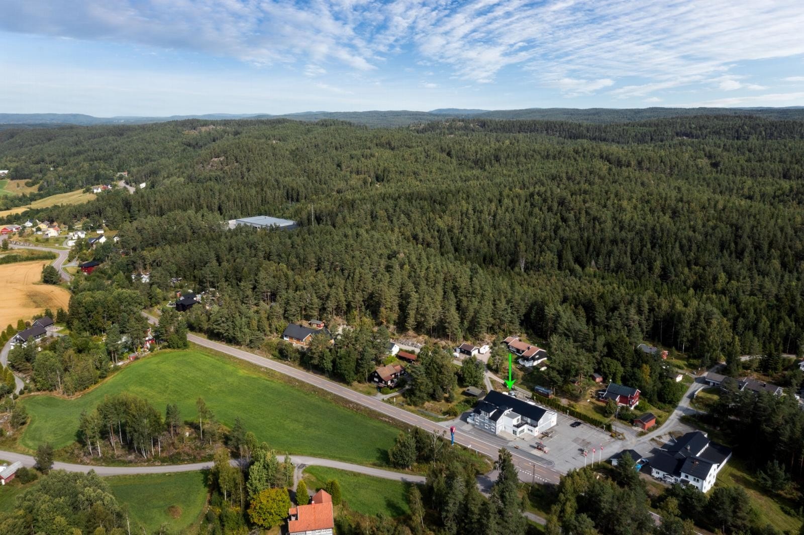 Beliggende i vakkert landskap med kort kjøretur til flere markeder. Galleribilde