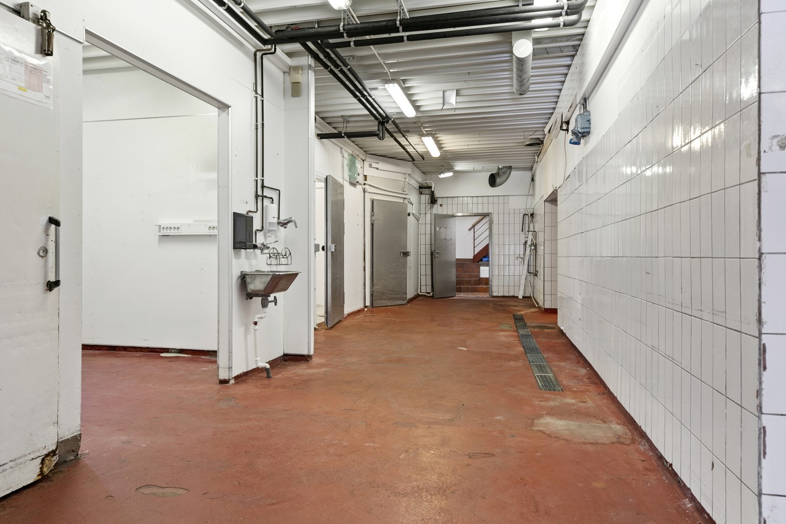 Produksjonslokalene består av flere rominndelinger, hvorav det også er 7 kjølerom og 1 fryserom. Galleribilde