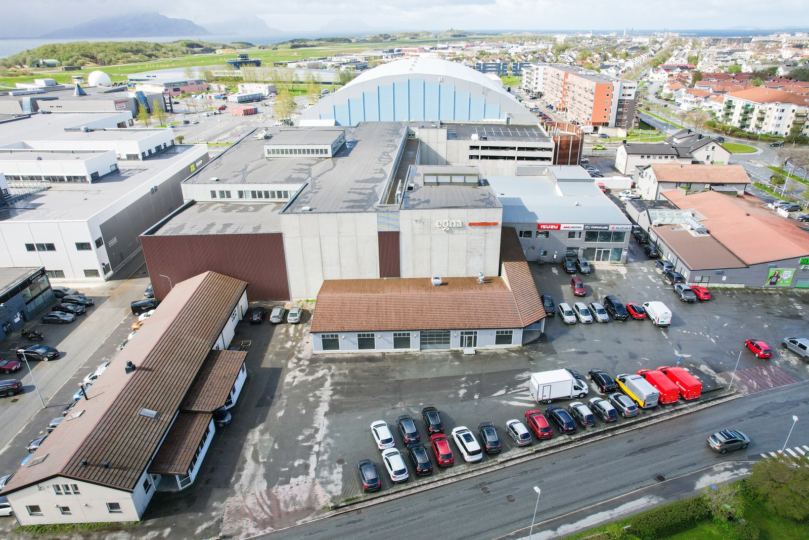 Eiendommen ligger i tilknytning til Bodø Storsenter Galleribilde