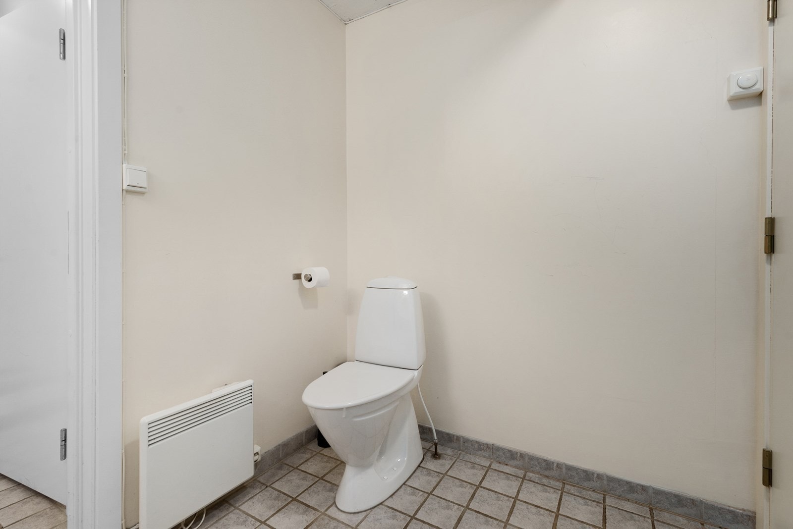Det er også wc og vaskerom som har adkomst via fellesareal i sidefløy. Galleribilde