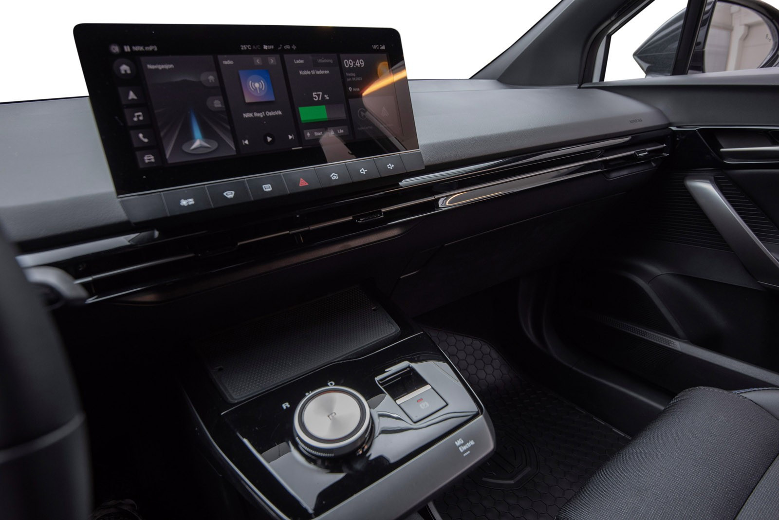 MG4 Luxury 64 kWt - 435 km WLTP 