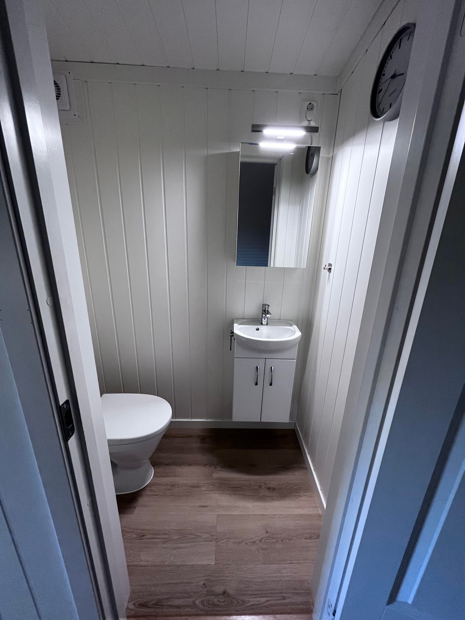 Wc. 2 etg. Galleribilde