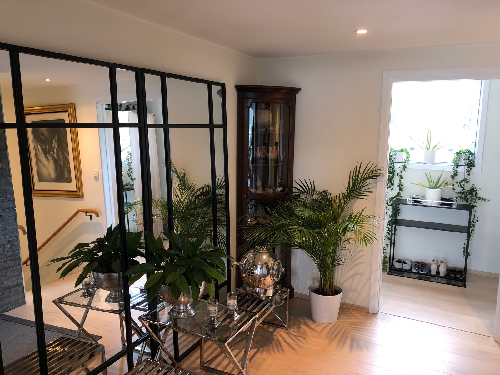 Inngangspartiet rett inn fra heisen. Galleribilde