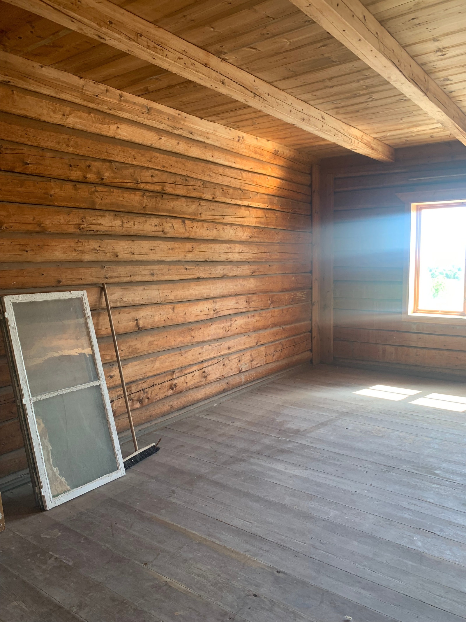 Tømmervegger stue i 2. etg Galleribilde