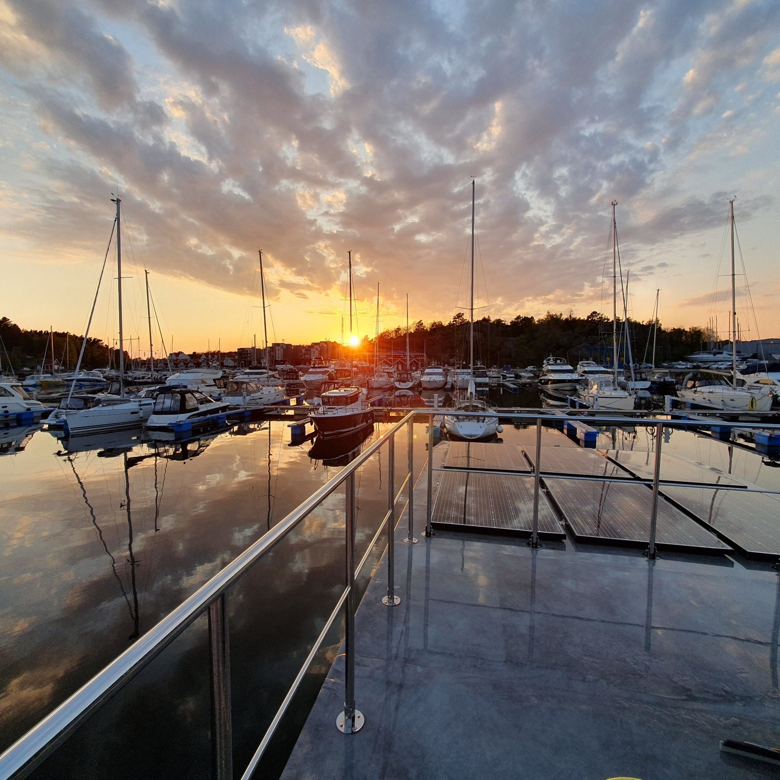 Solnedgang over Spahotellet. Galleribilde