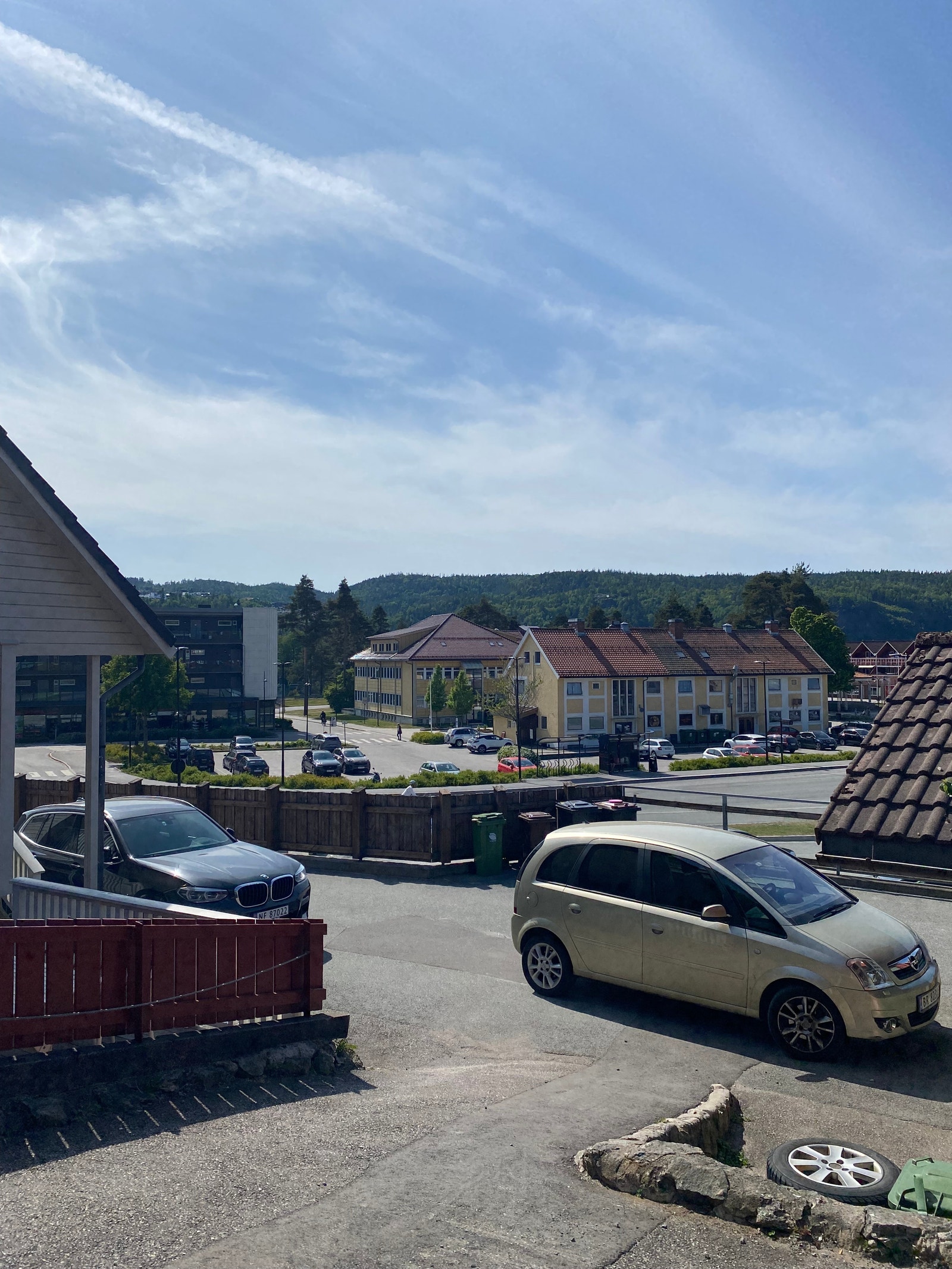 Ut fra døra - nært sentrum Galleribilde