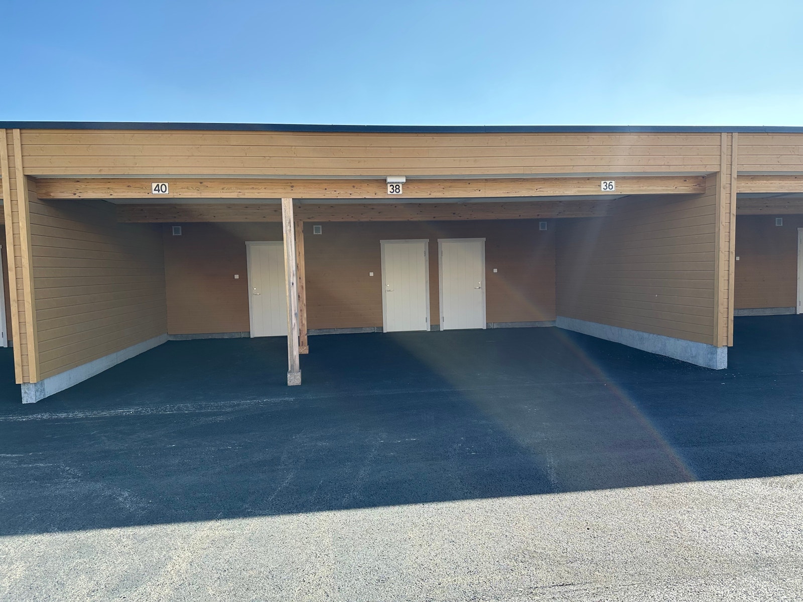 carport / sportsbod Galleribilde