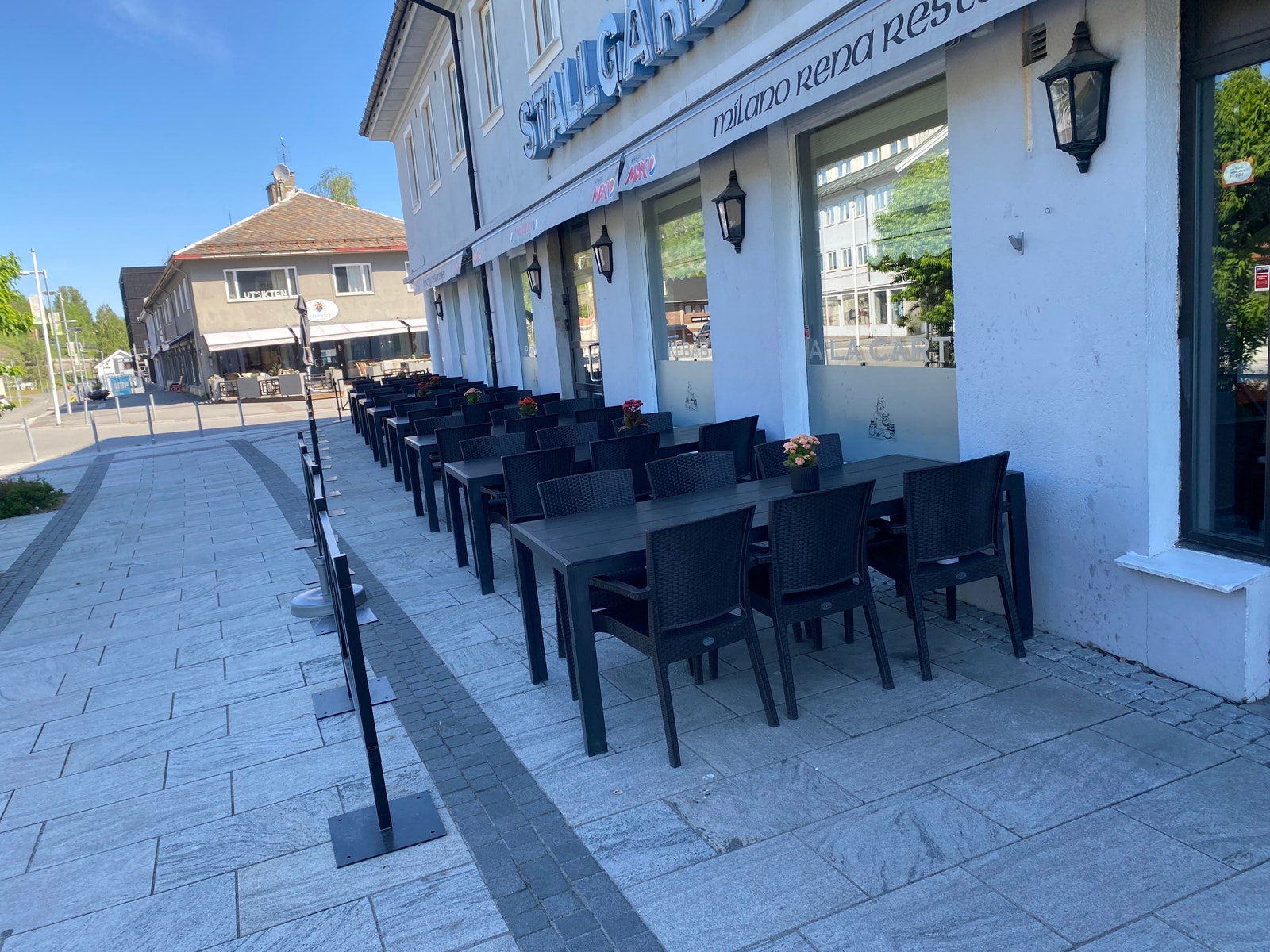 Ute servering Galleribilde
