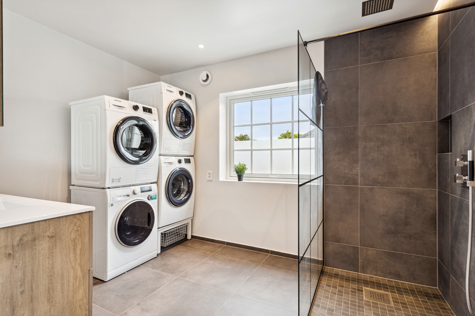 Vaskerom Galleribilde