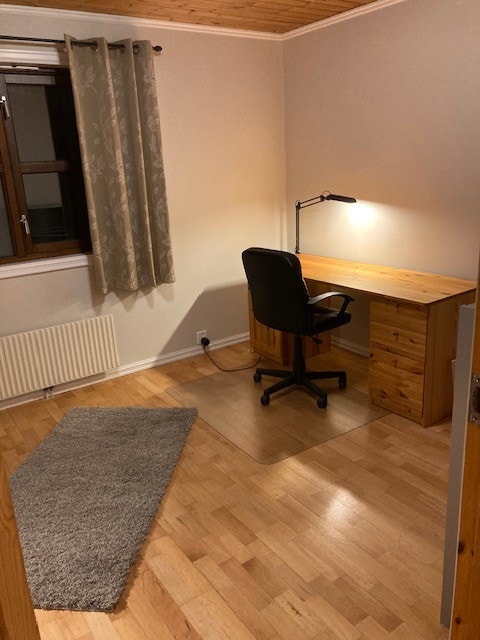 Arbeidsrom, evt soverom 2 (har enkeltseng) Galleribilde