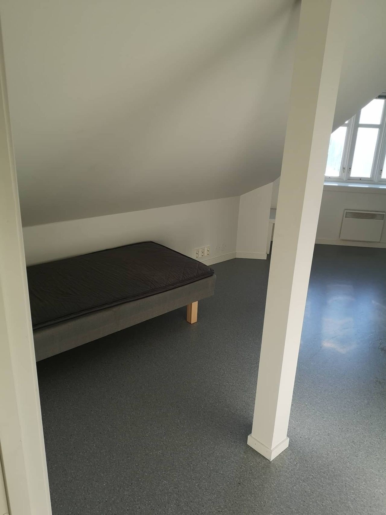 Disponert som stue. Galleribilde