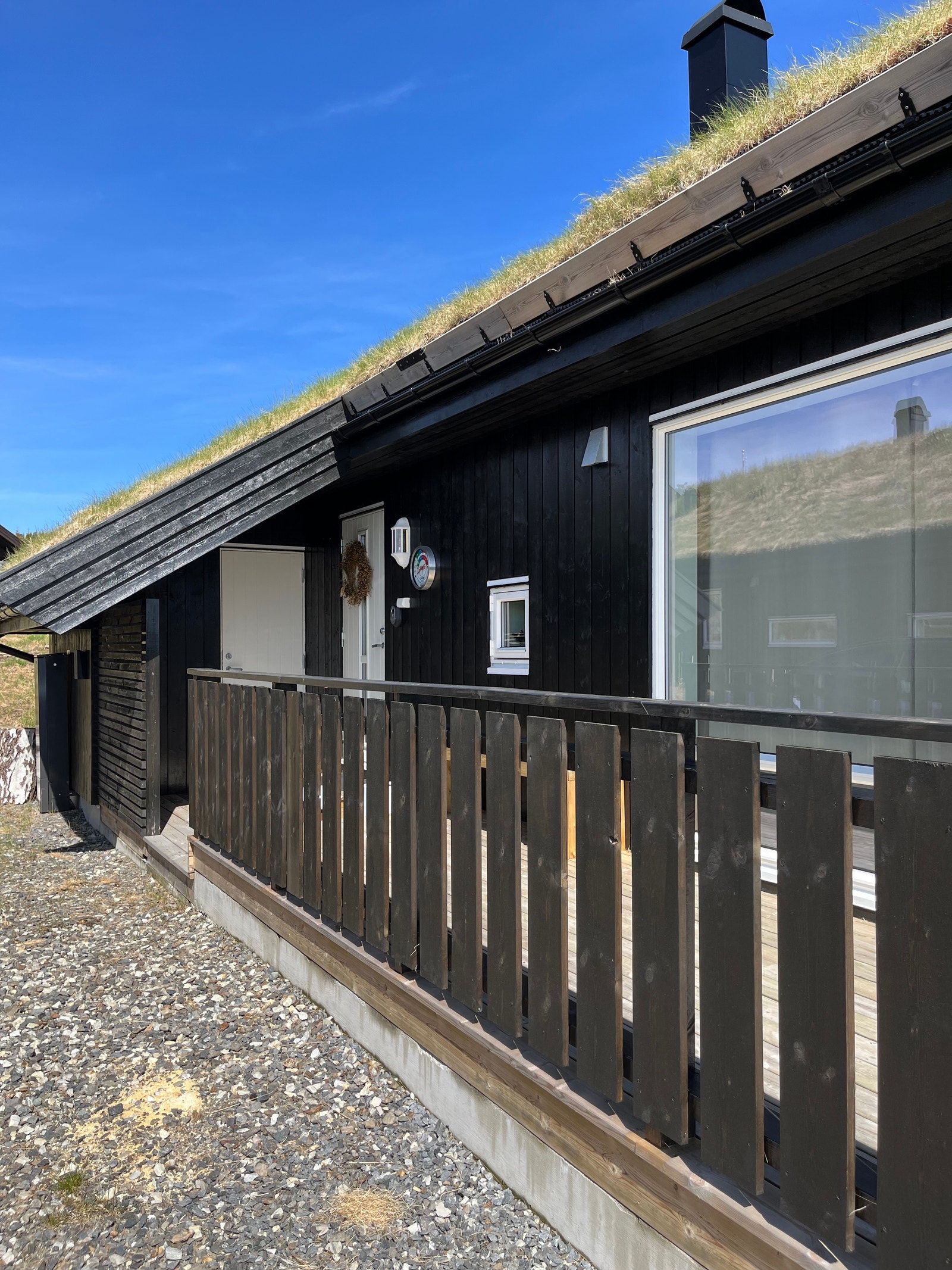 Innkjørsel og inngangsparti Galleribilde