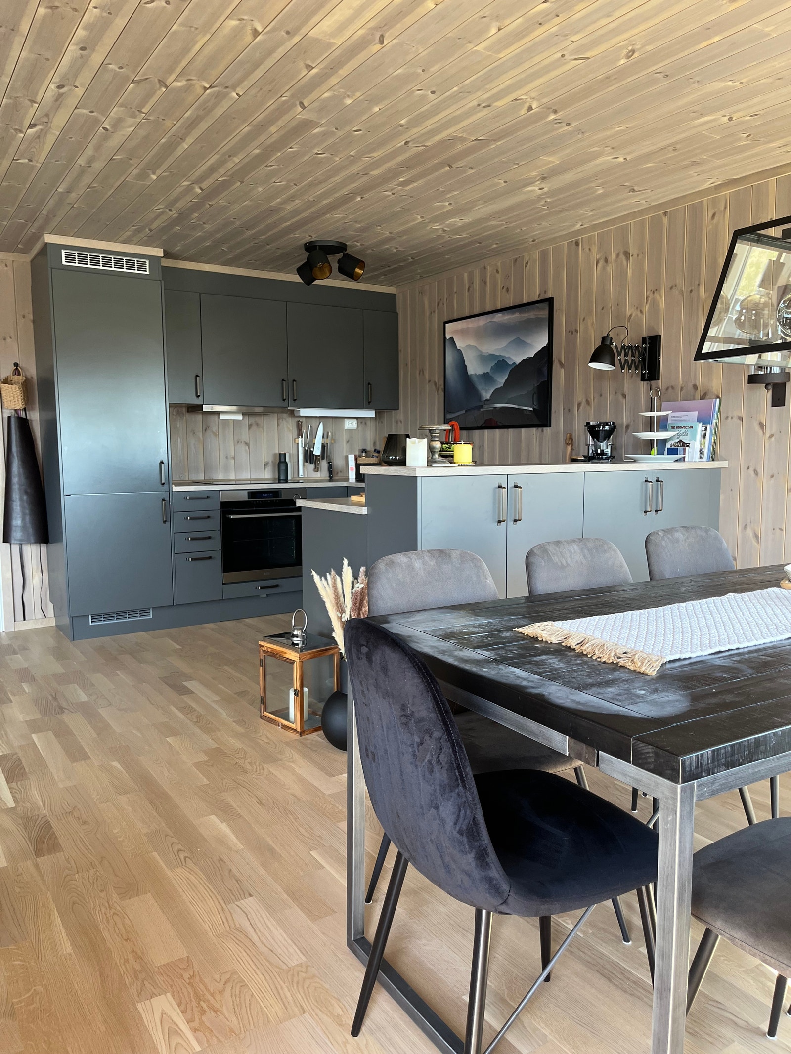 Kjøkken og spisestue Galleribilde