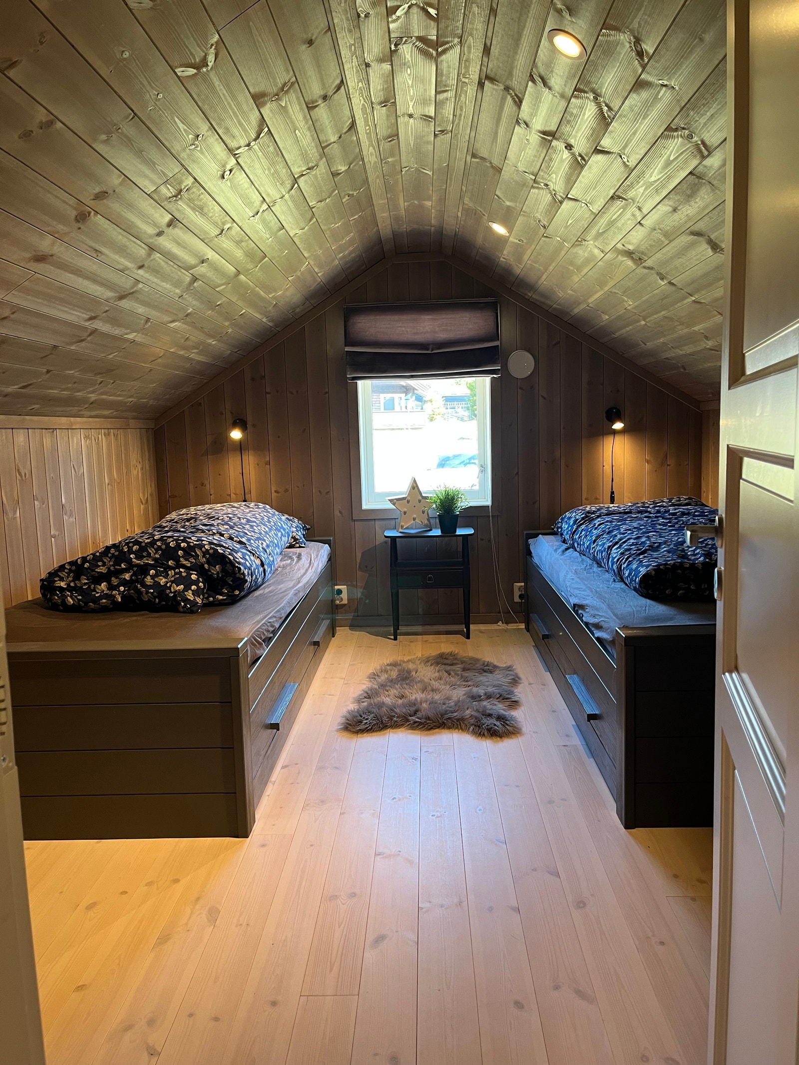 Soverom 2.etg med to enkeltsenger Galleribilde