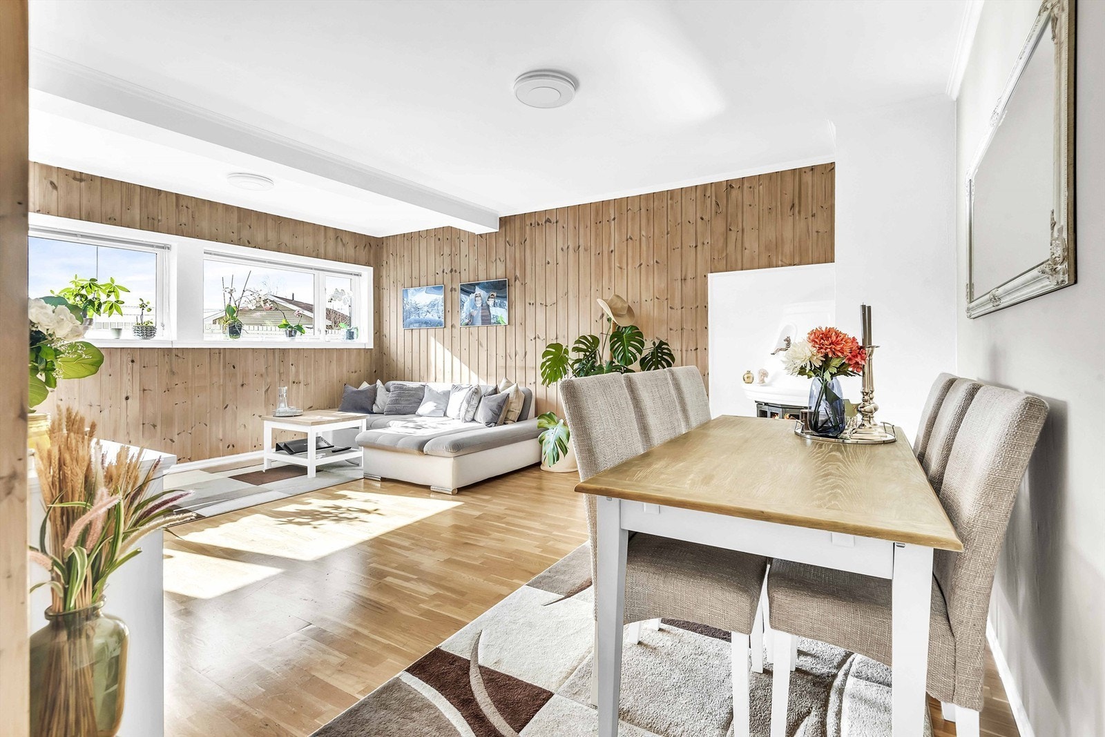 God plass til sofa, spisebord, etc Galleribilde