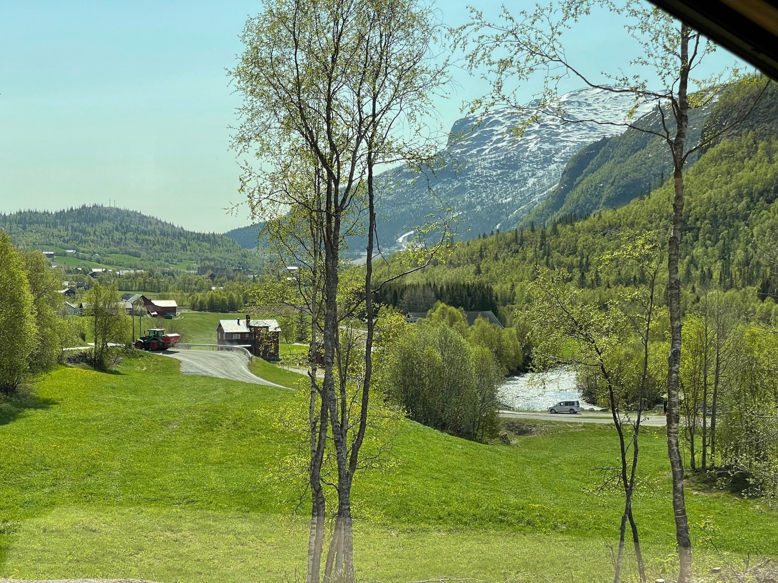 Flott utsikt fra stuen mot Hemsedal skisenter. Galleribilde