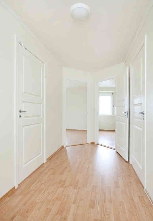 Hall 2nd floor Galleribilde