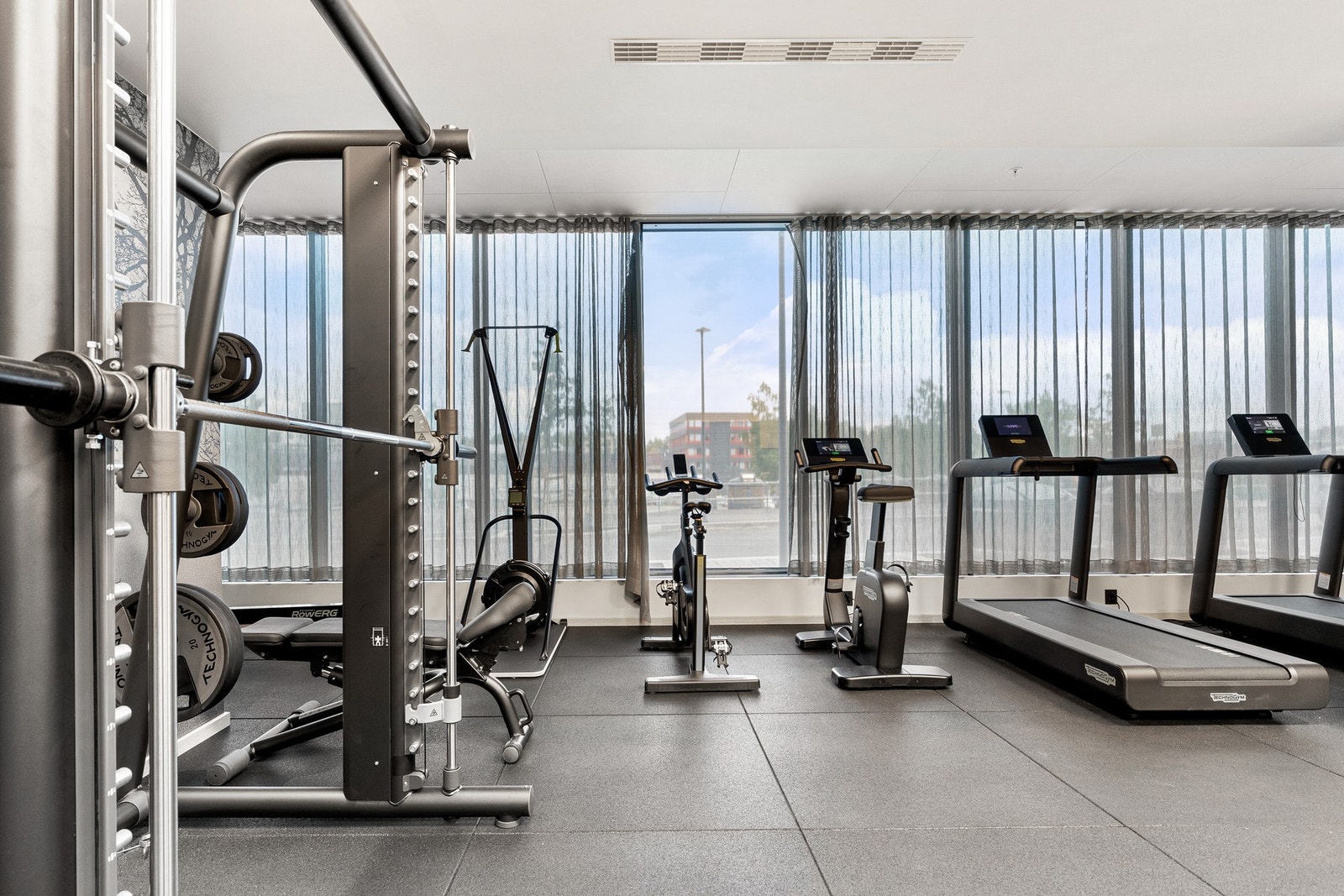 Pluss - flott gym med diverse utsyr fra Technogym Galleribilde