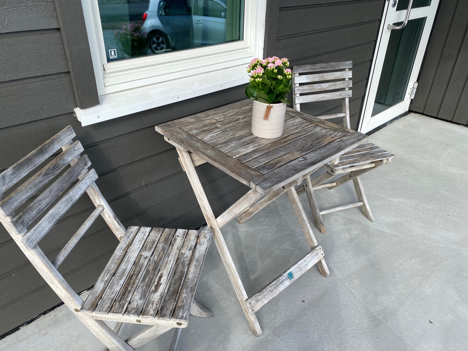 Sittegruppe på veranda Galleribilde