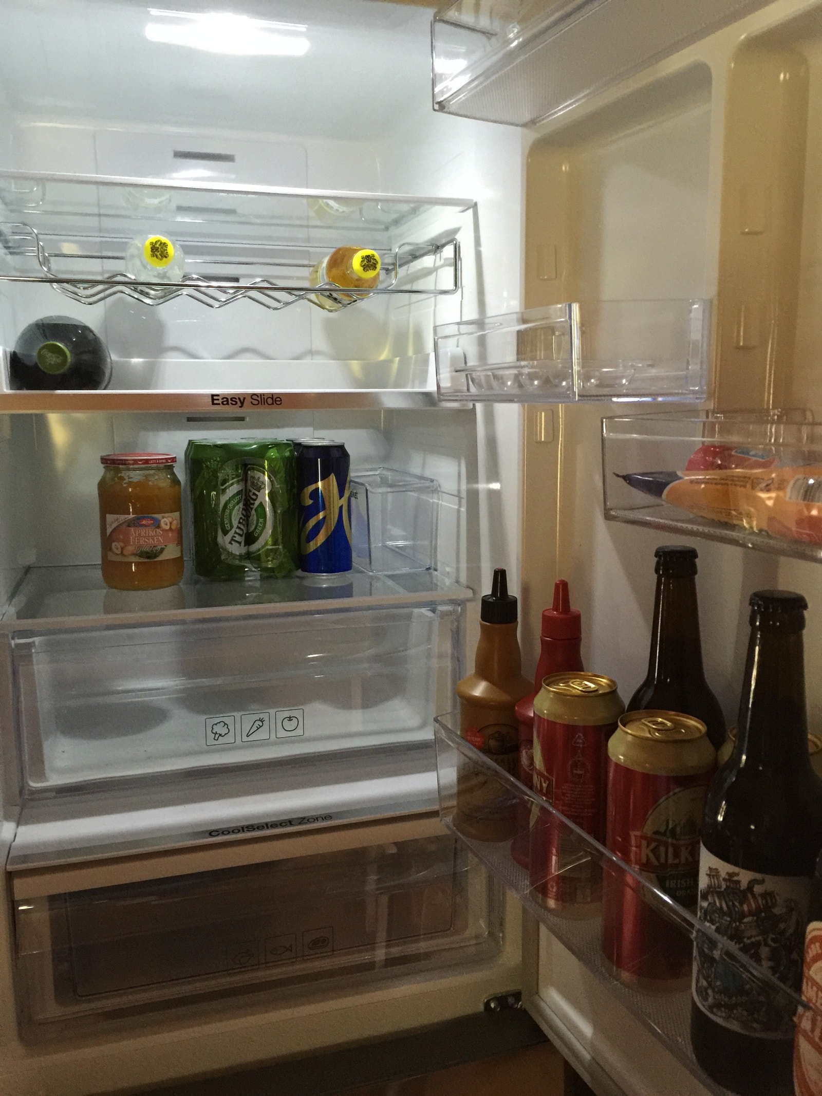 Kjøleskap med frysedel Galleribilde