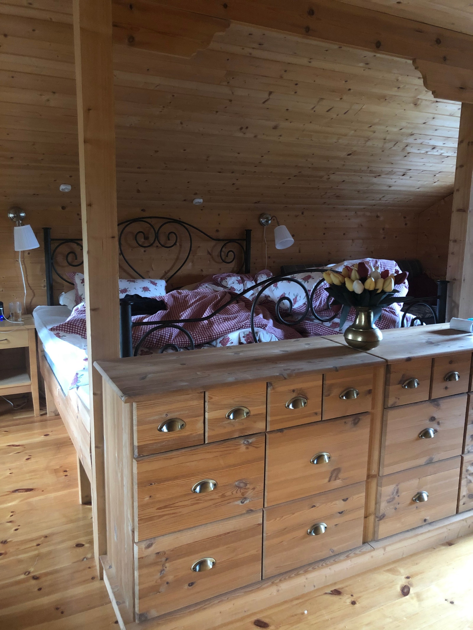 Dobbeltseng på loftet Galleribilde