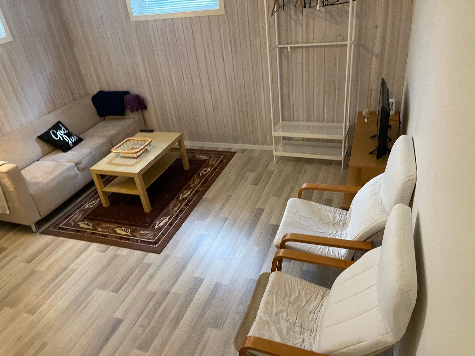 Sov/stua 2, TV krok Galleribilde