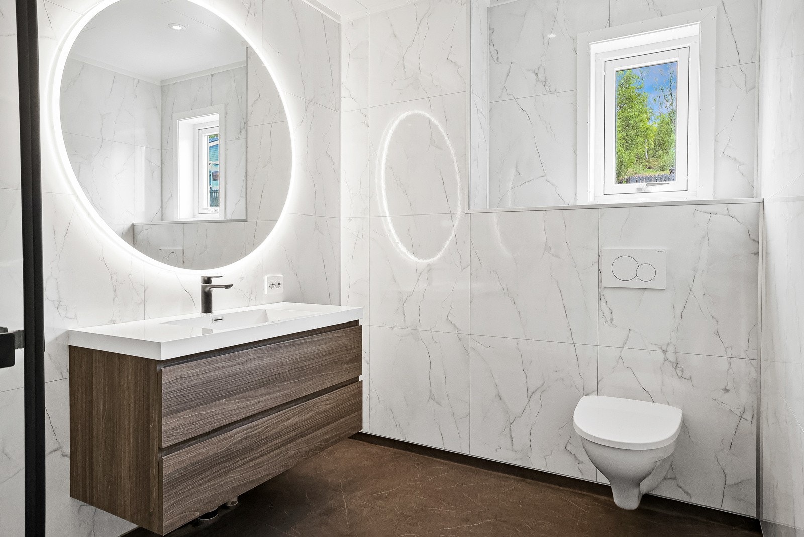 Badet i 1. etasje Galleribilde