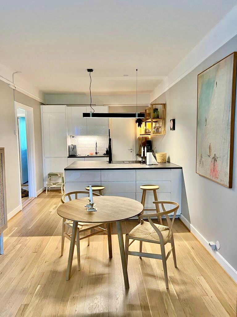 God plass til spisebord, og gjerne langbord om man ønsker det. Galleribilde