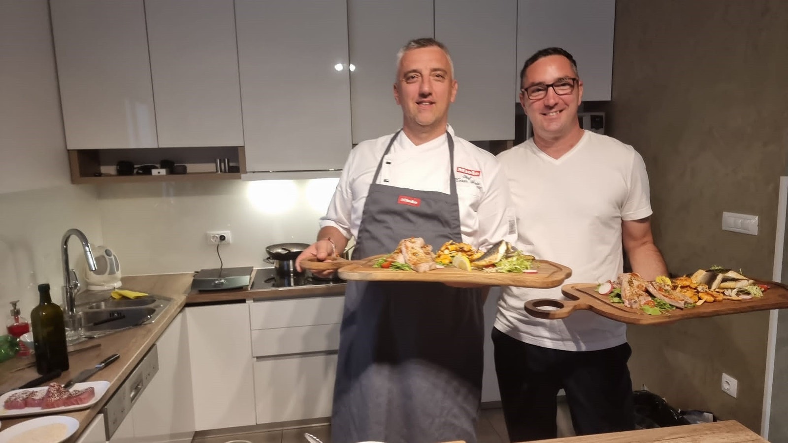 Food, glorious food... Galleribilde