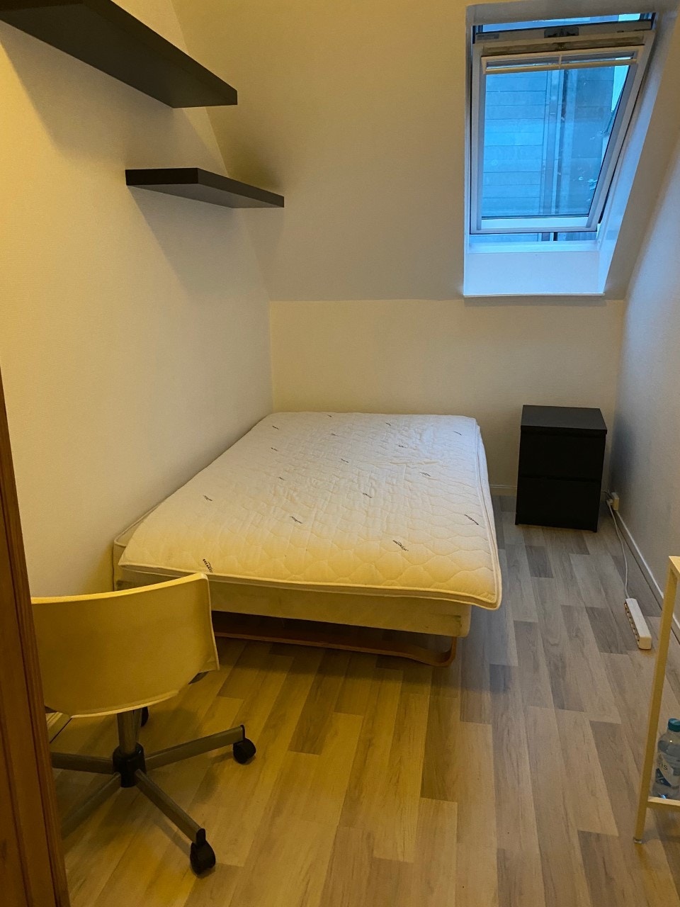 Leil 4 : Soverom 1 mot gaten Galleribilde