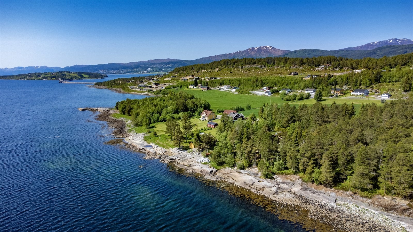 med Ørnhaugen hyttefelt i bakgrunnen Galleribilde