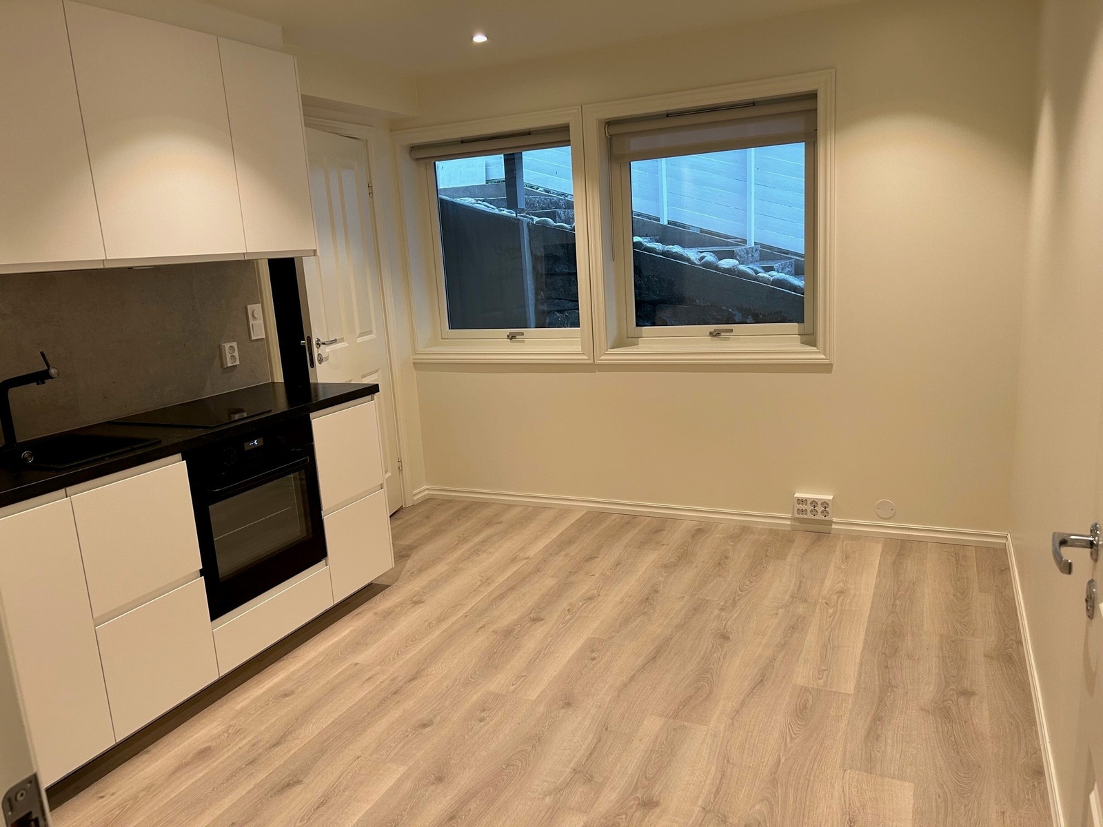 Tekjøkken og oppholdsrom Galleribilde