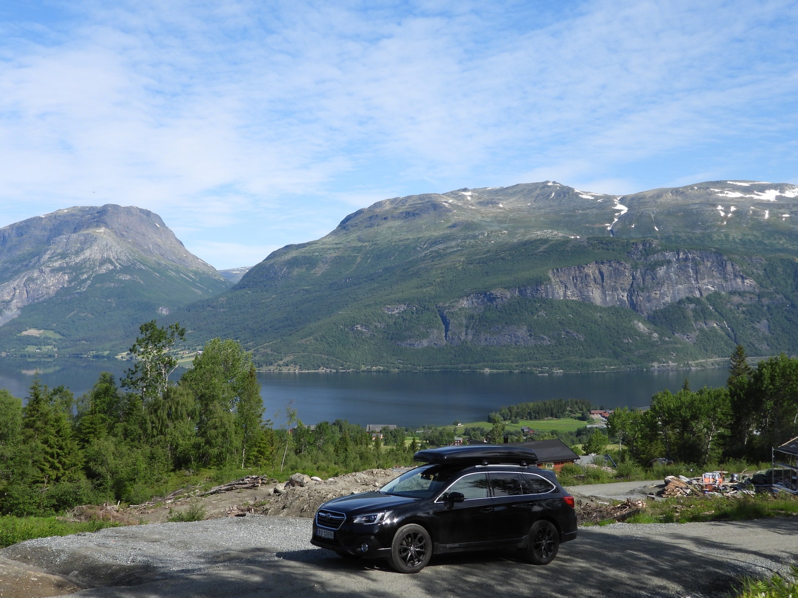 Utsikt fra nedre del av tomten. Galleribilde