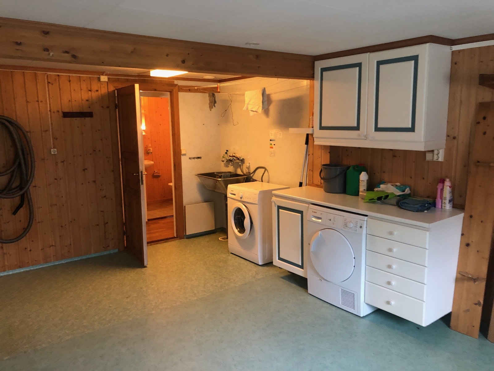 Vaskerom Galleribilde