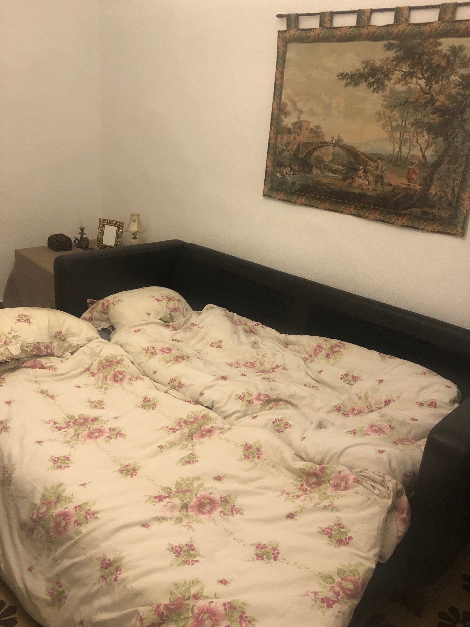 Dobbeltseng sovesofa i hhv andre og tredje etasje Galleribilde