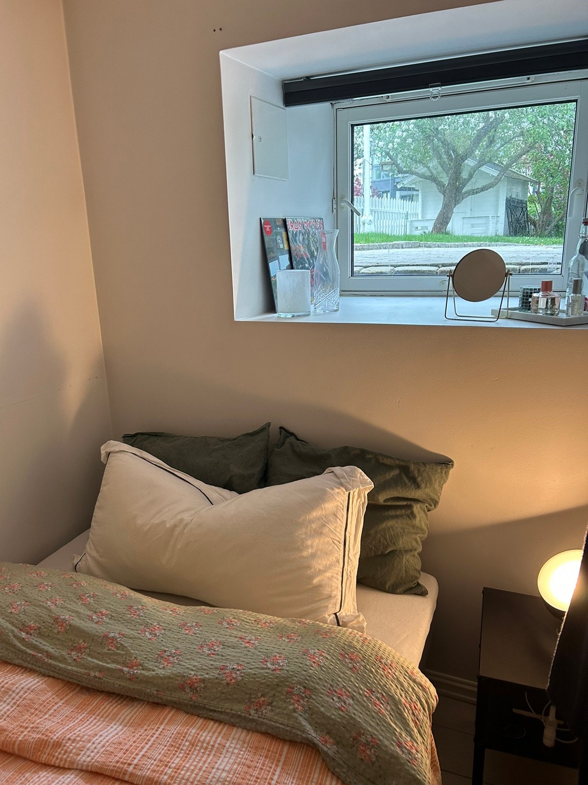 Lite soverom Galleribilde