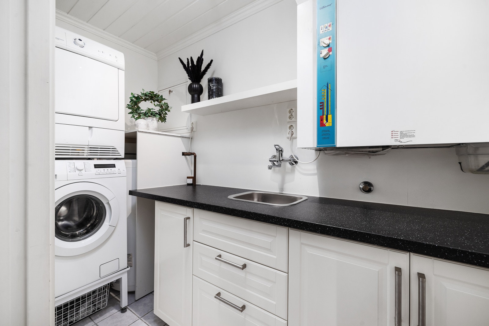 Vaskerom Galleribilde