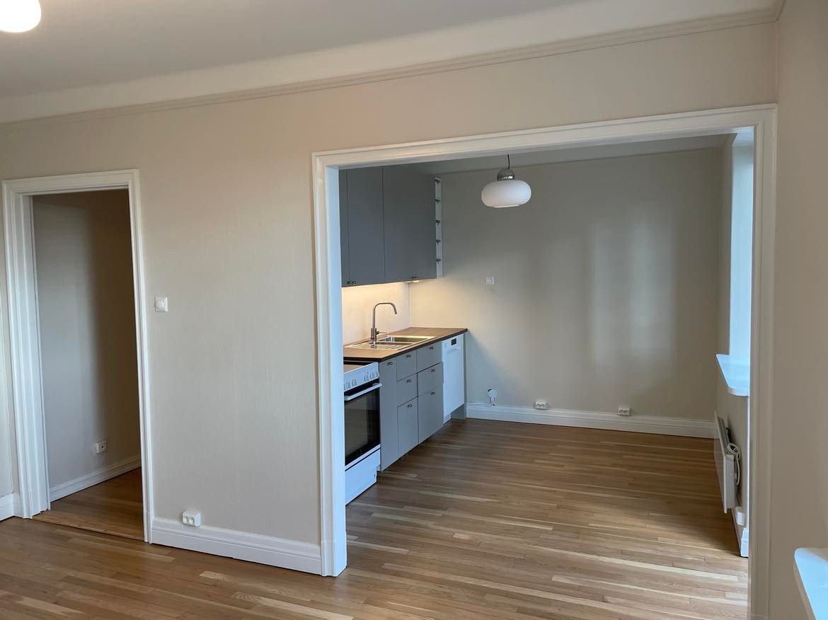 Fra stue mot kjøkkem Galleribilde