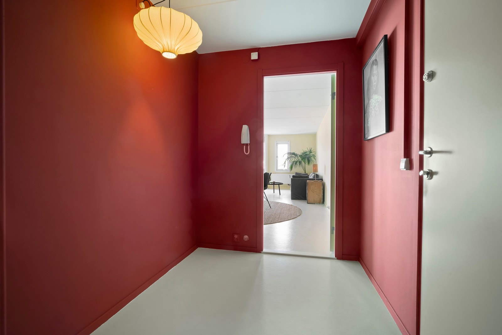 Stor gang med gode innredningsmuligheter Galleribilde
