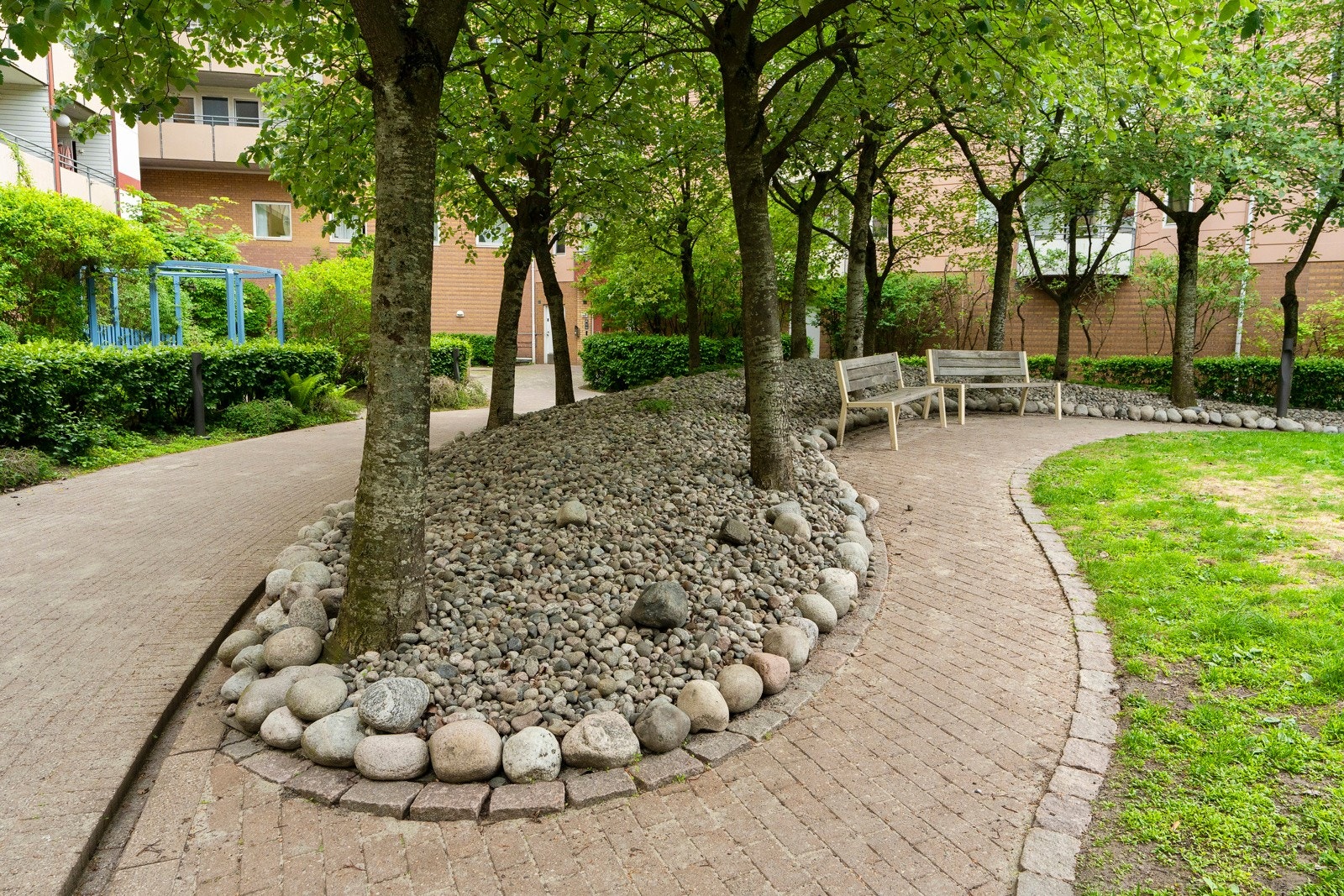 Pent opparbeidet og velholdt bakgård. Galleribilde