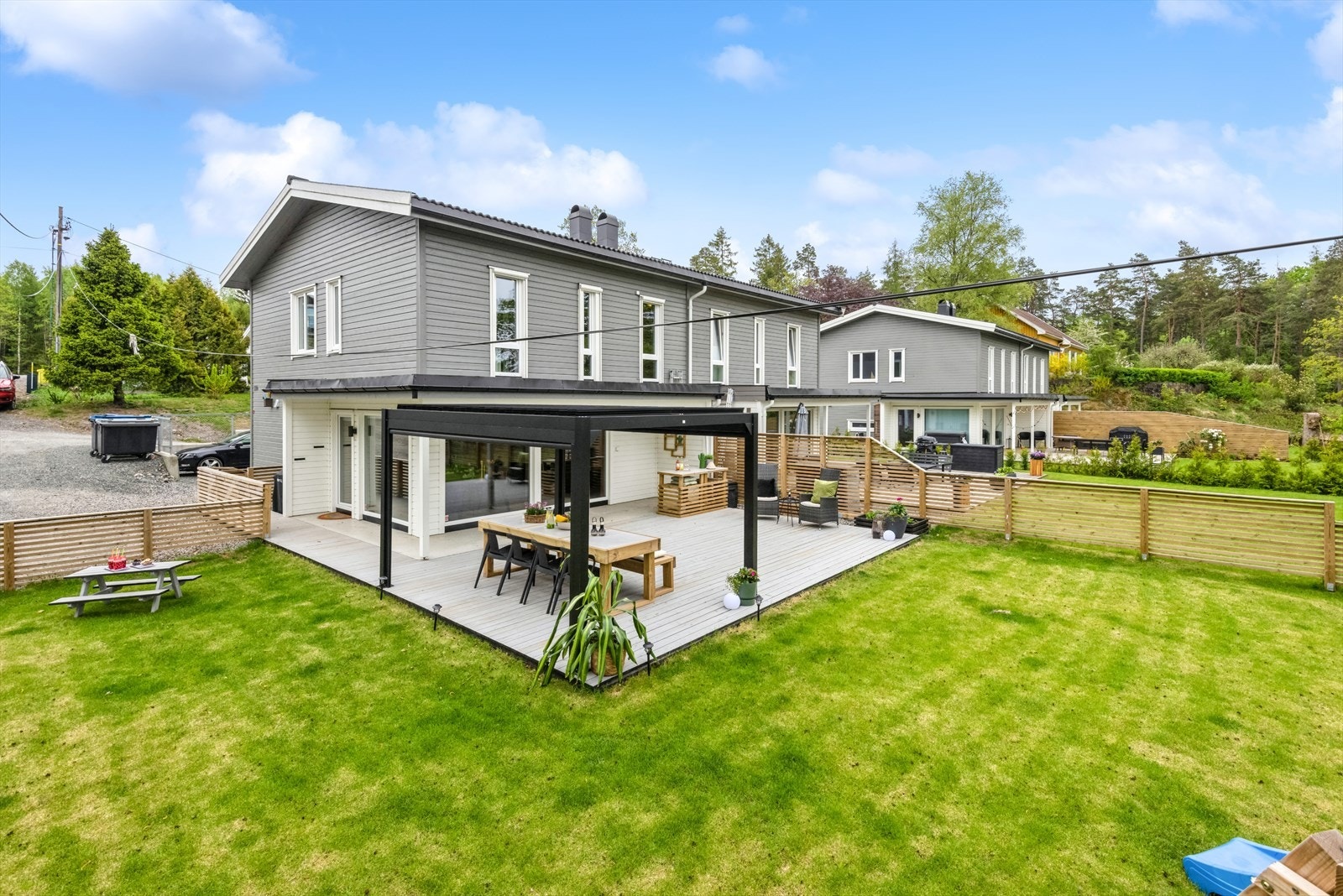 Tomten har gode sol- og lysforhold Galleribilde
