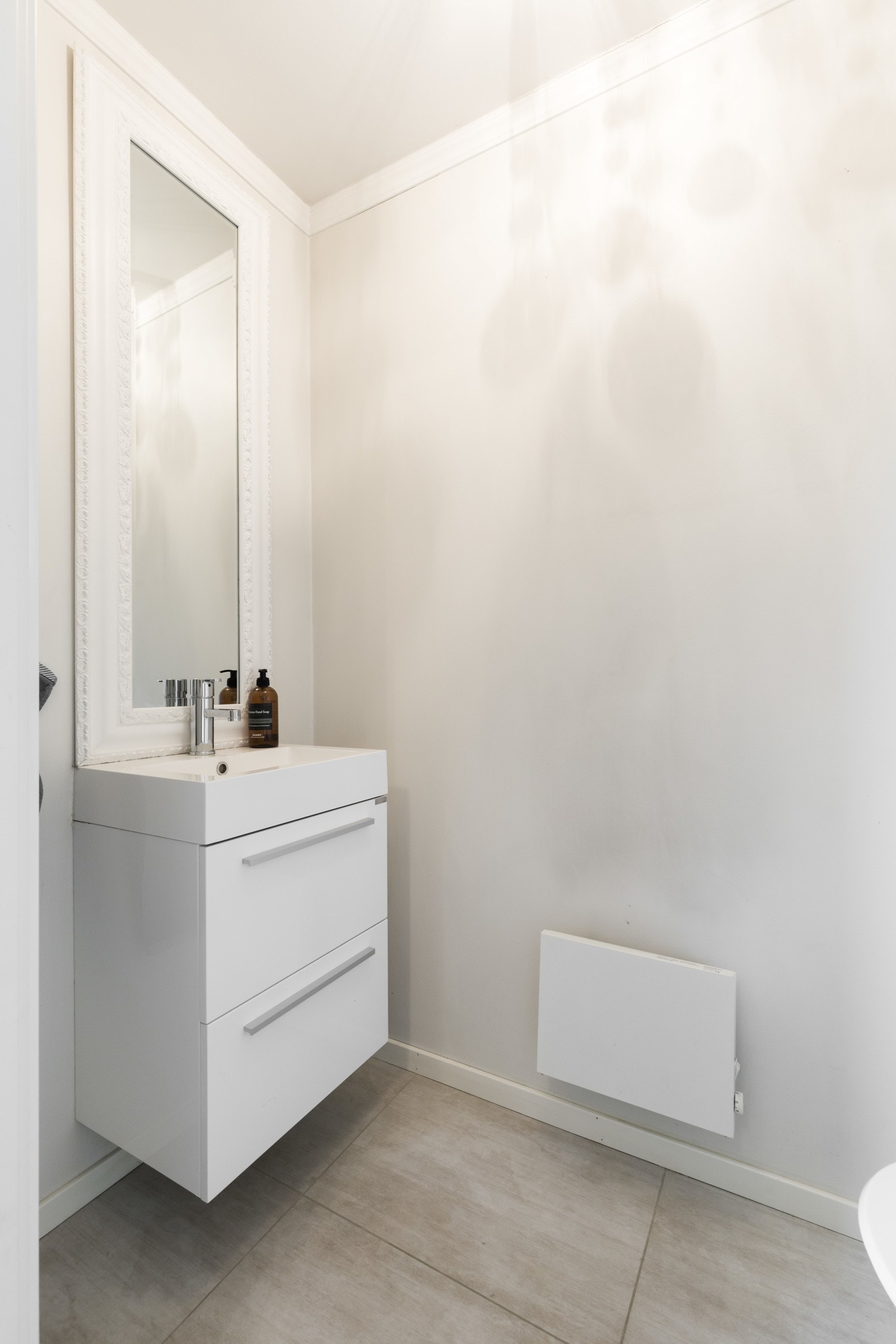 Separat toalettrom som ble pusset opp i 2015. Galleribilde