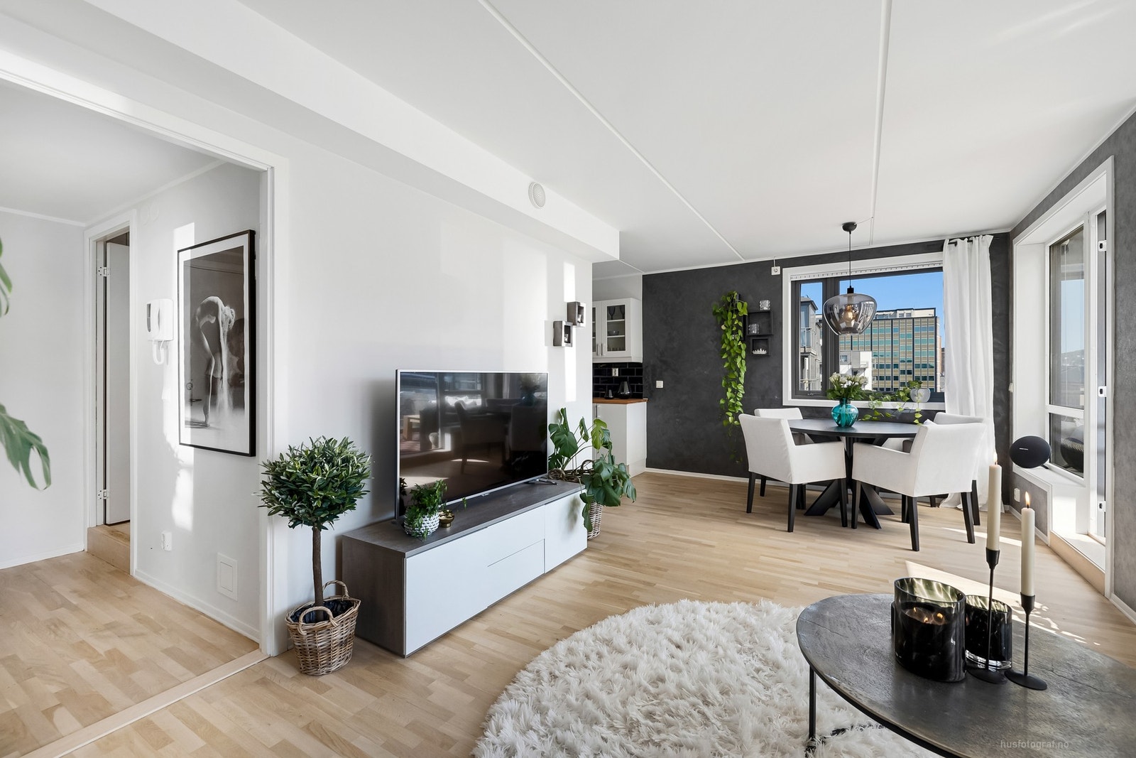 Leiligheten er pusset opp de senere år! Galleribilde