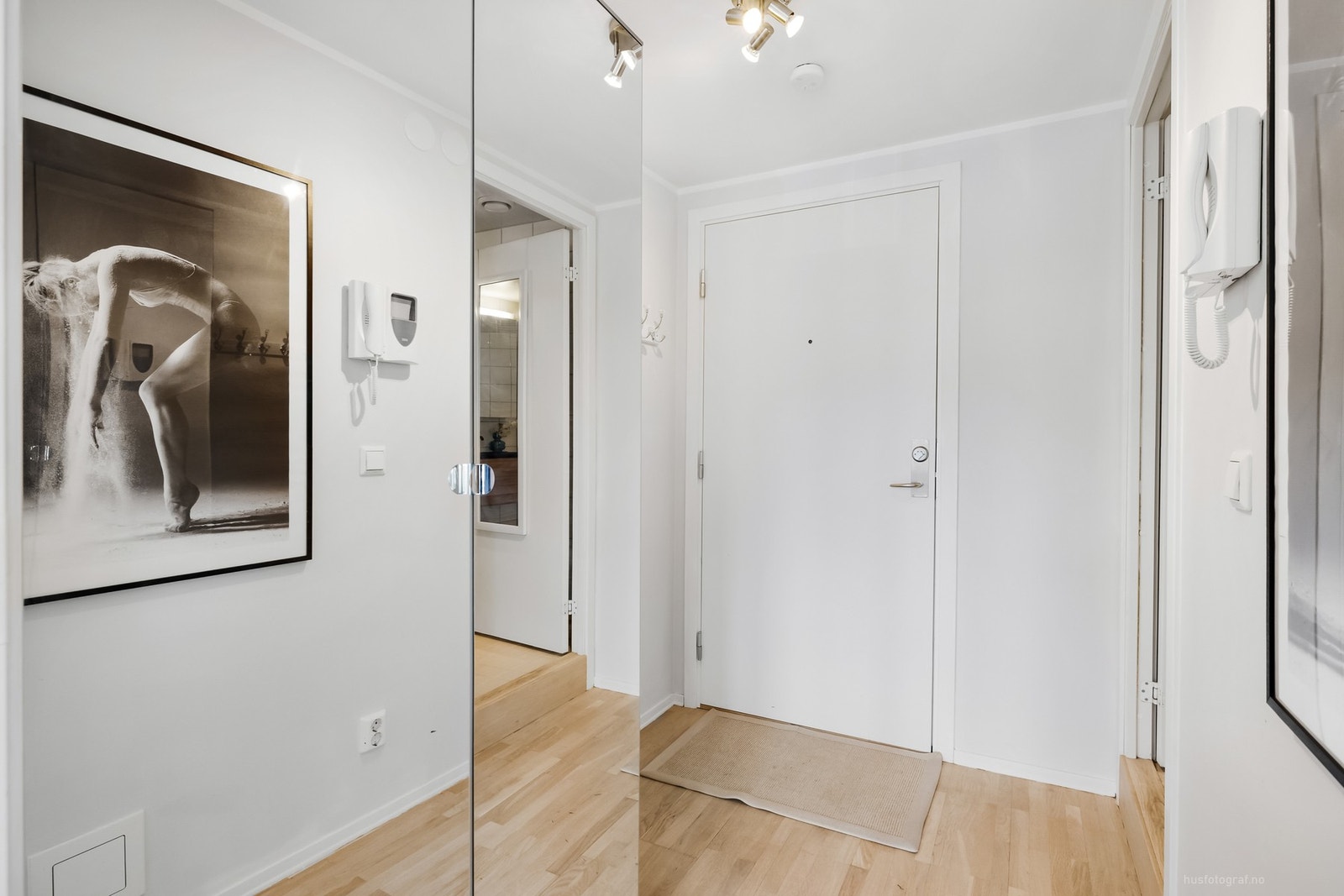 Topp og hjørne leilighet med arealeffektiv planløsning. Galleribilde