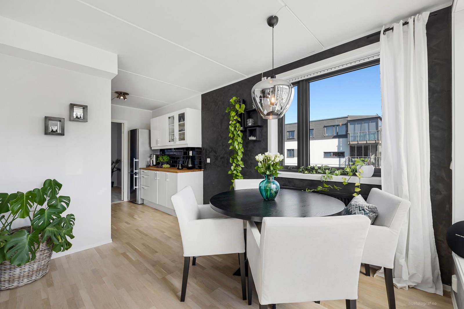 God spiseplass. Galleribilde