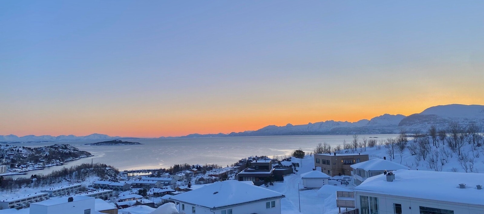 Selgers bilder - vinterlys Galleribilde