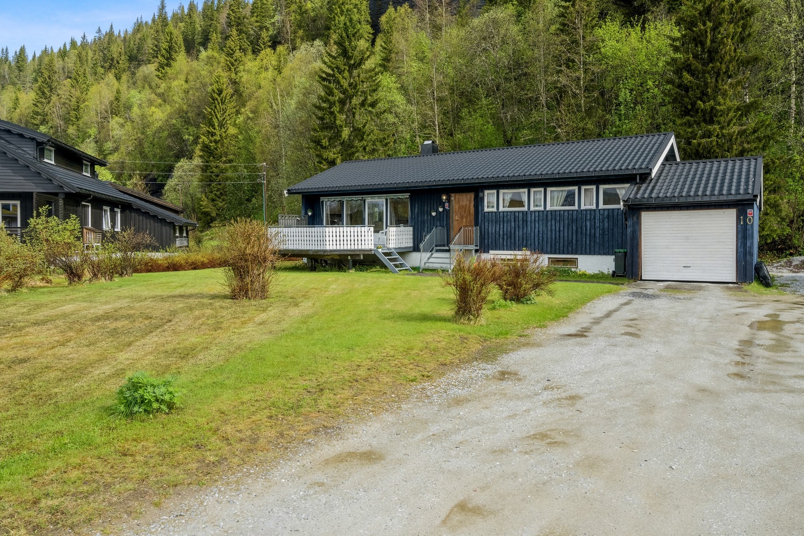 Innkjørsel Galleribilde